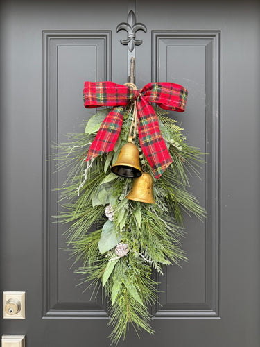 Christmas Door Swag Collection by Twoinspireyou | - TwoInspireYou
