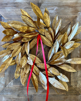 Boxwood Garland Red Berries and Leaves