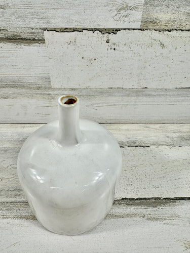 White Ceramic Bud Vase – Rounded Bottle Vase