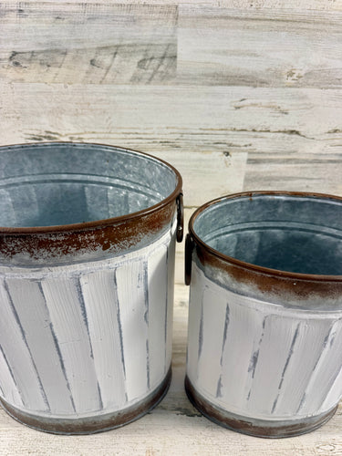 Set of 2 Distressed White Metal Buckets – Rustic Farmhouse Planters