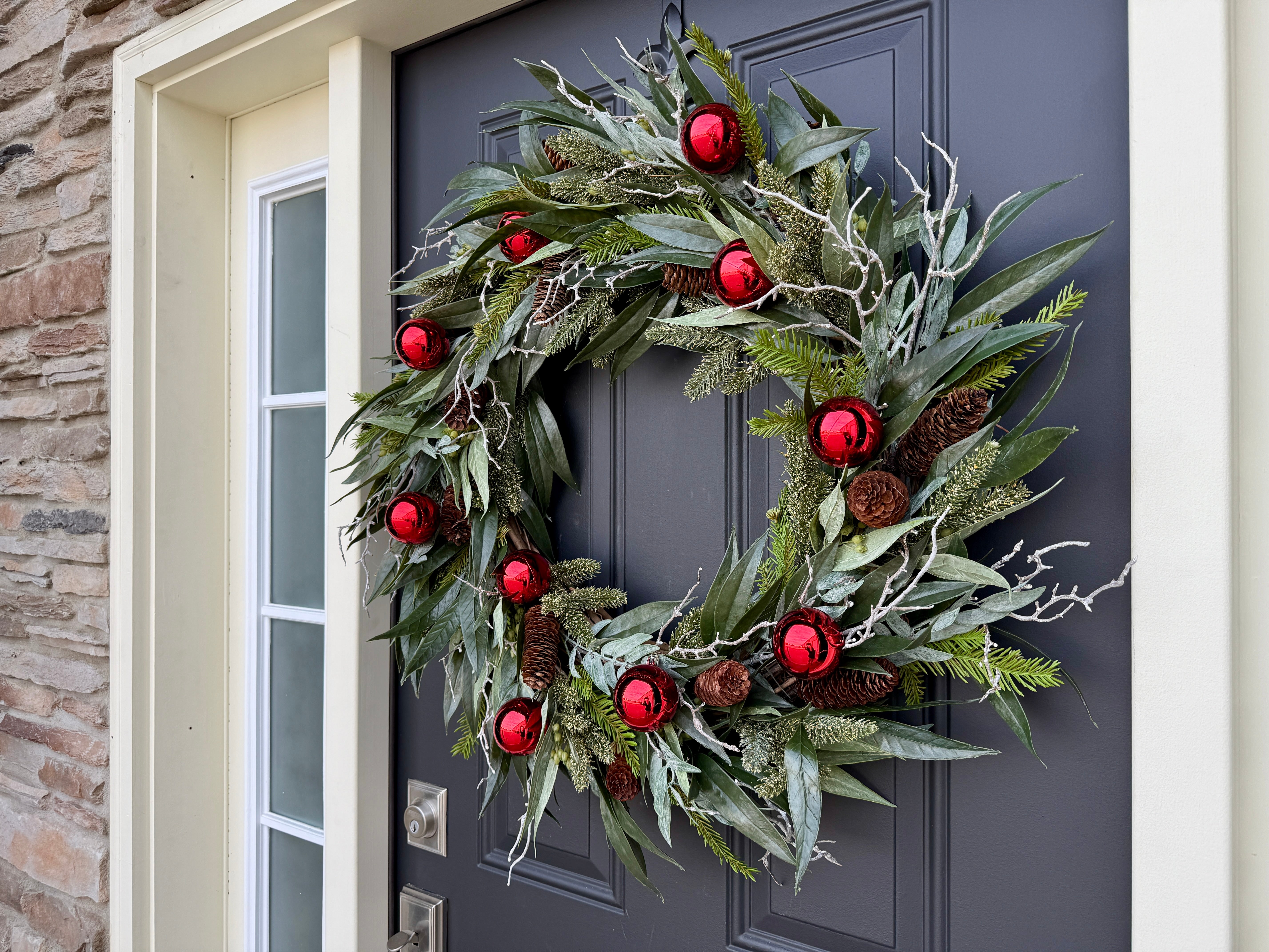 Red Ornament & Evergreen Wreath – Elegant Holiday Door Decoration |
