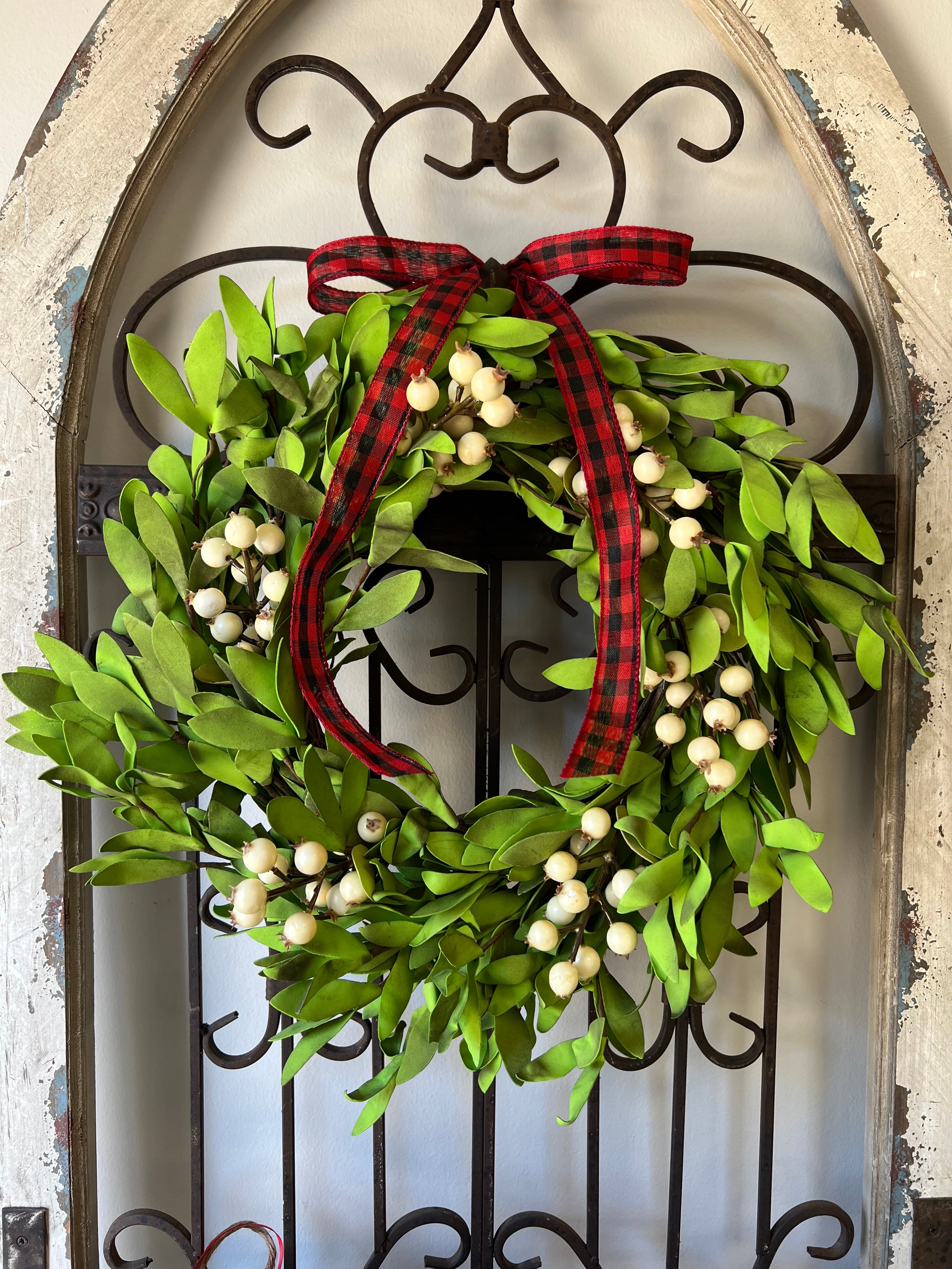 Mistletoe Mini Wreath for Christmas