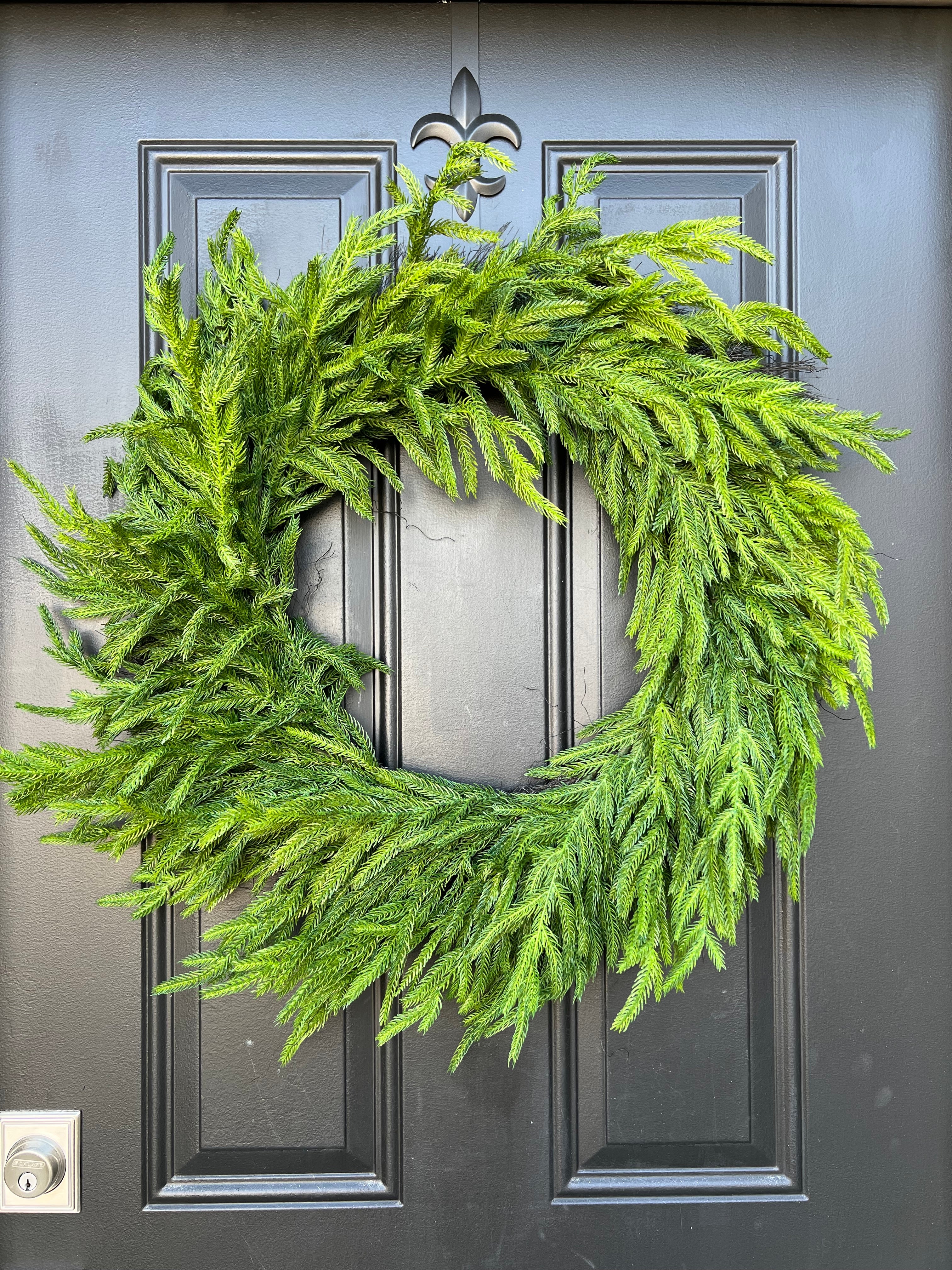 Evergreen Simplicity Christmas Wreath