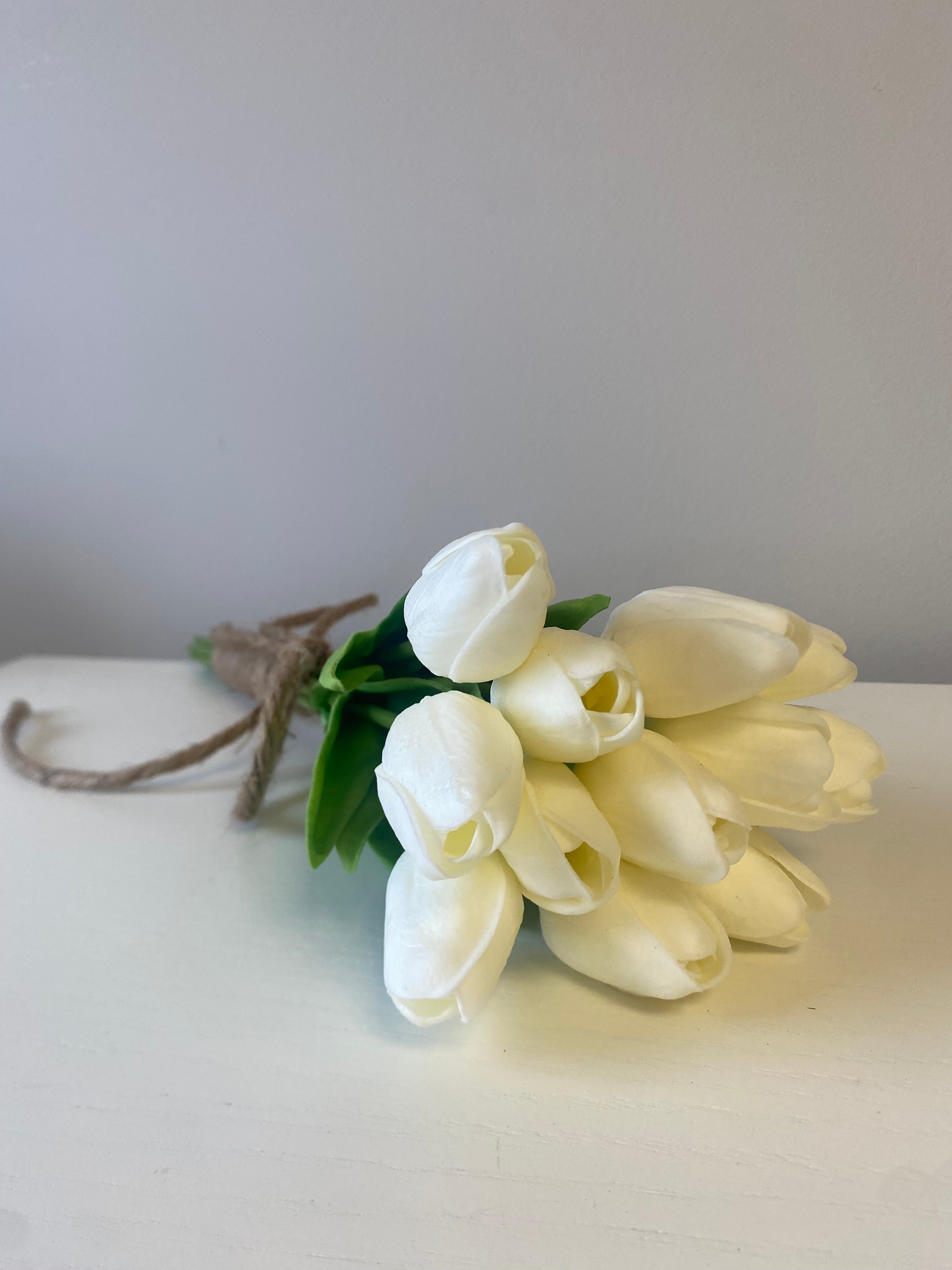 Real Touch Tulip Bundle - Cream