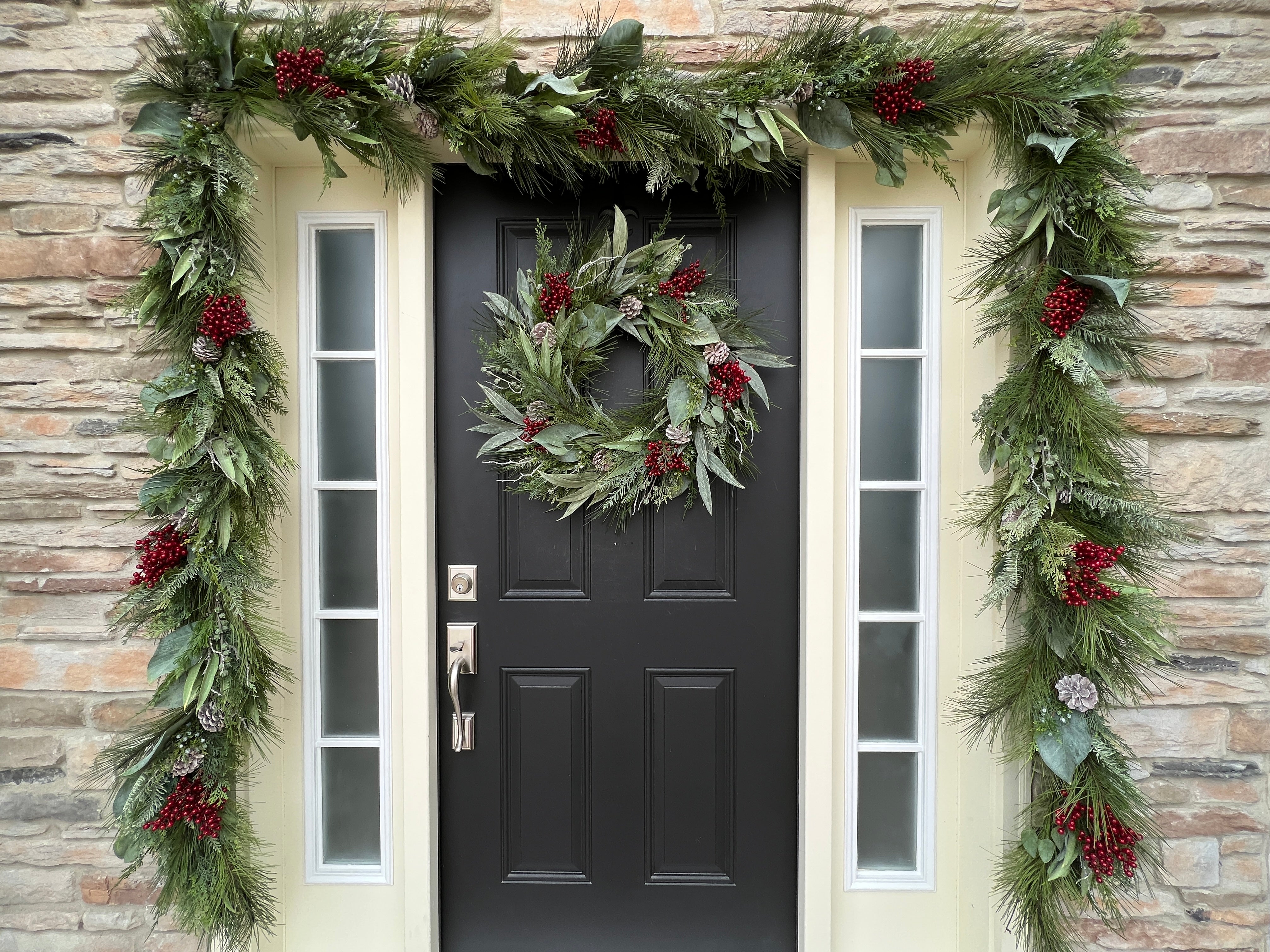 Pine Magnolia and Bayleaf Winter Wonderland Garland