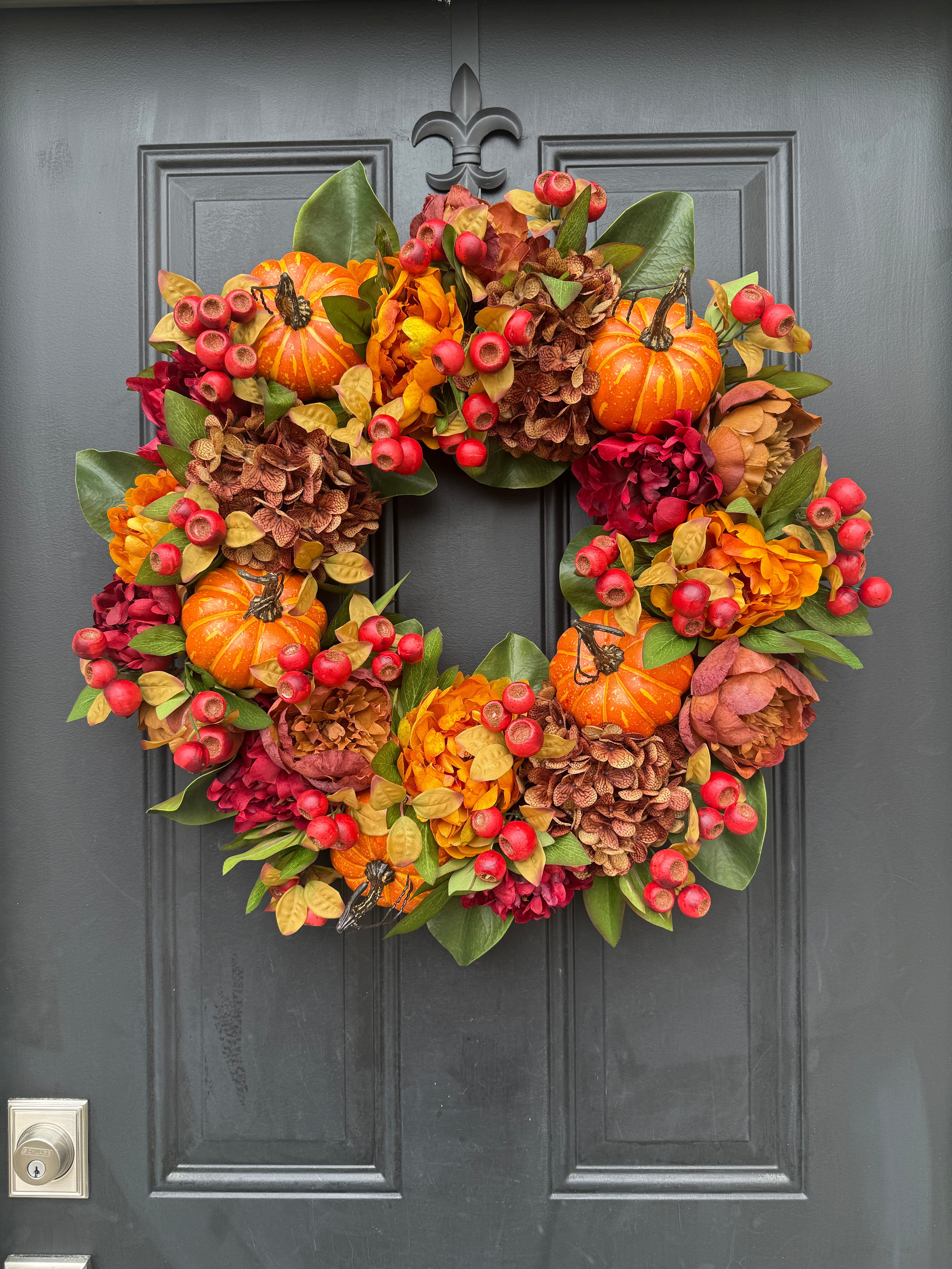 Pumpkin & Berry Harvest Wreath – Rustic Fall Door Decoration