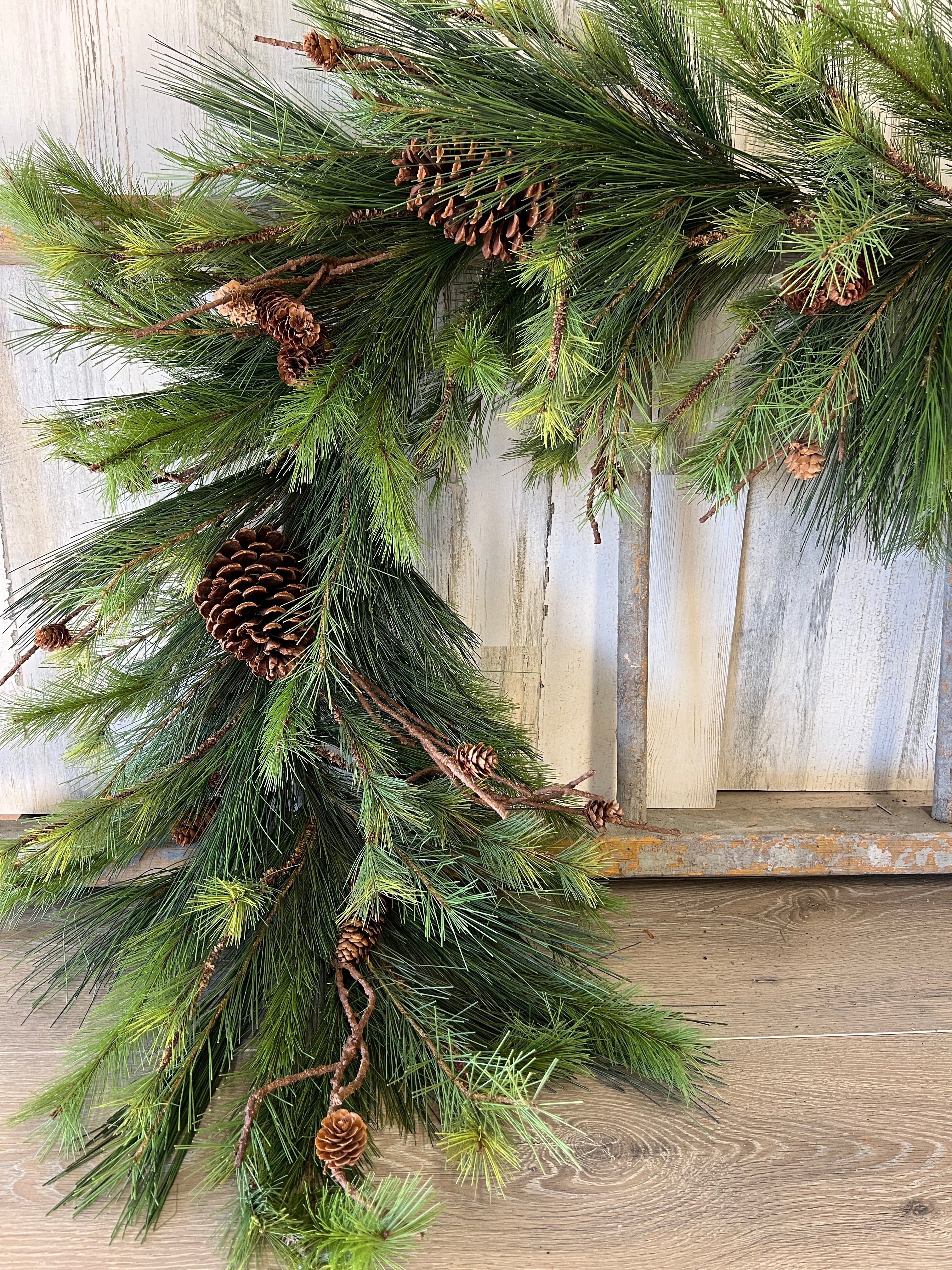 Deluxe Mountain Pine Garland