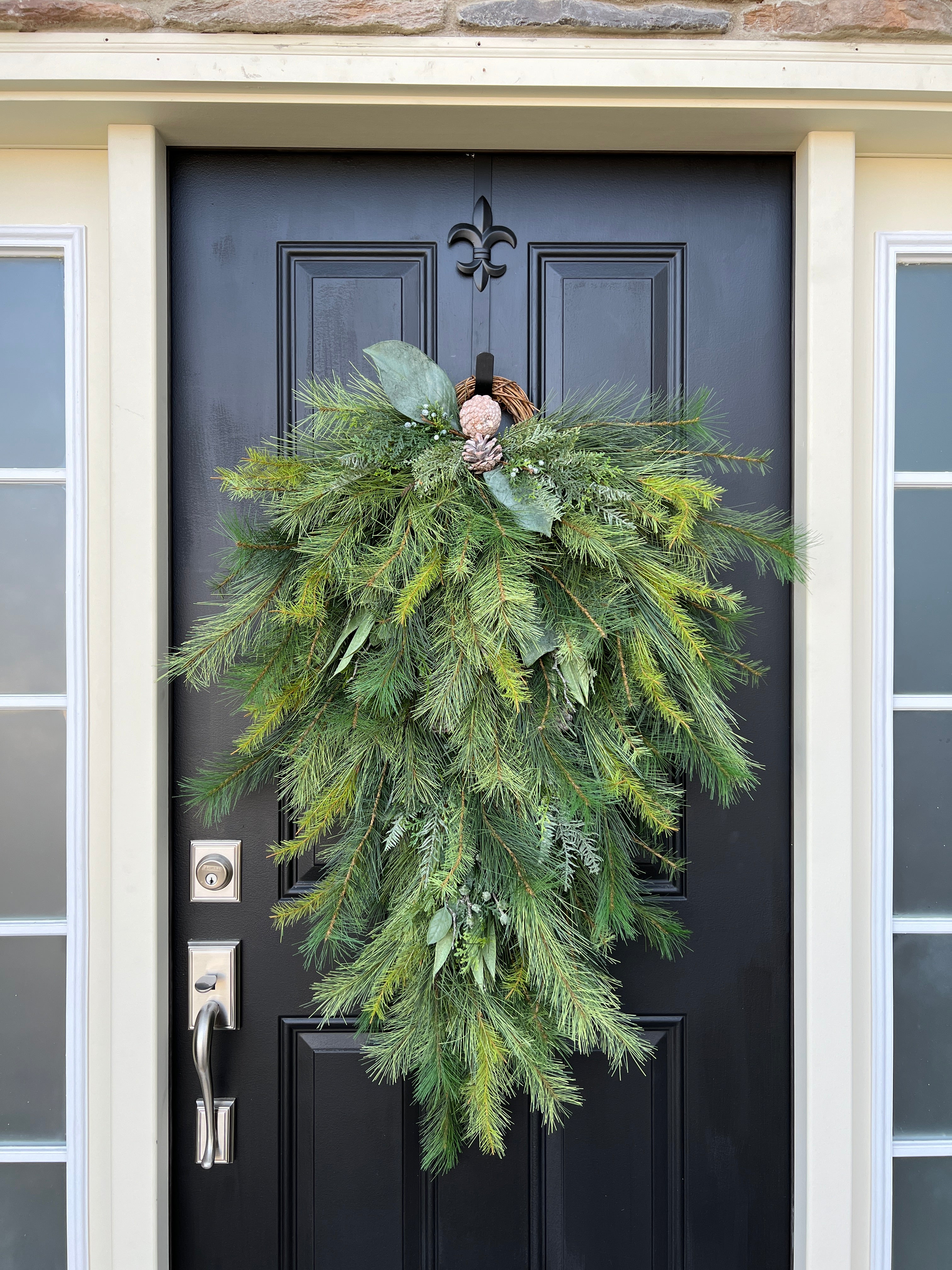 Lush Mixed Pine Christmas Teardrop Swag with Natural Accents |