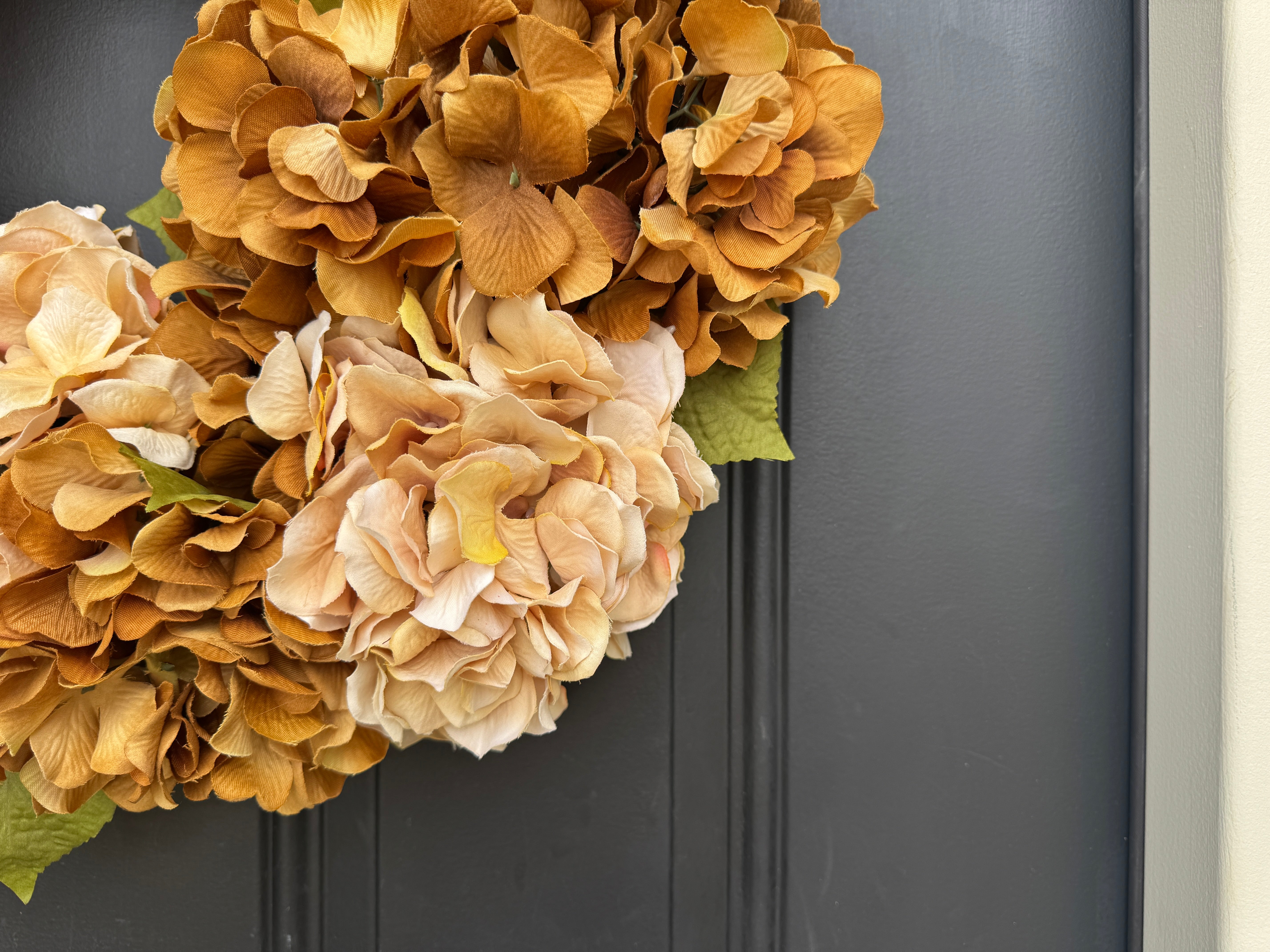 Neutral Hydrangea Wreath – 24" Beige & Caramel Fall Door Decor