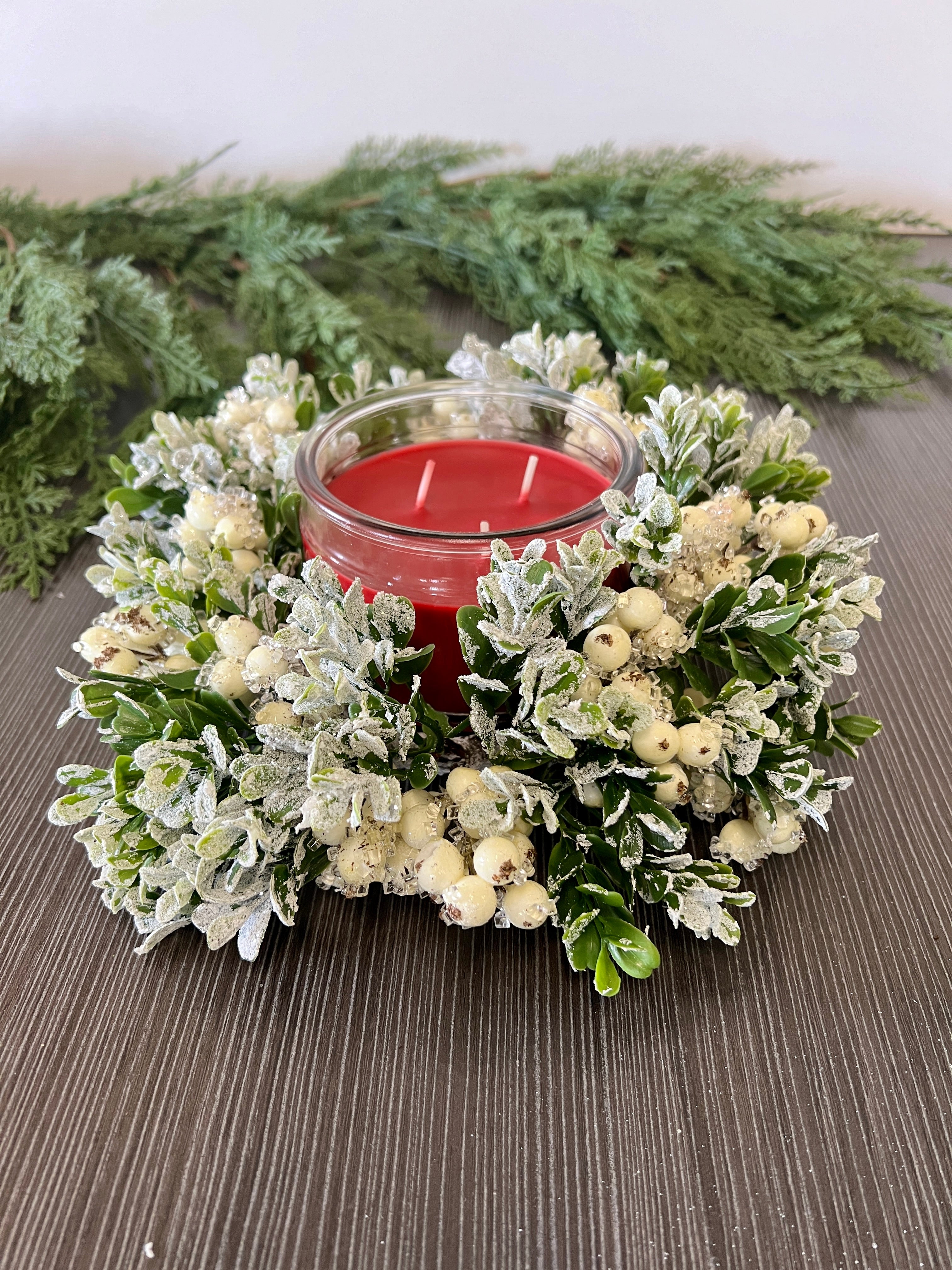 Mistletoe Berry and Boxwood Candle Ring