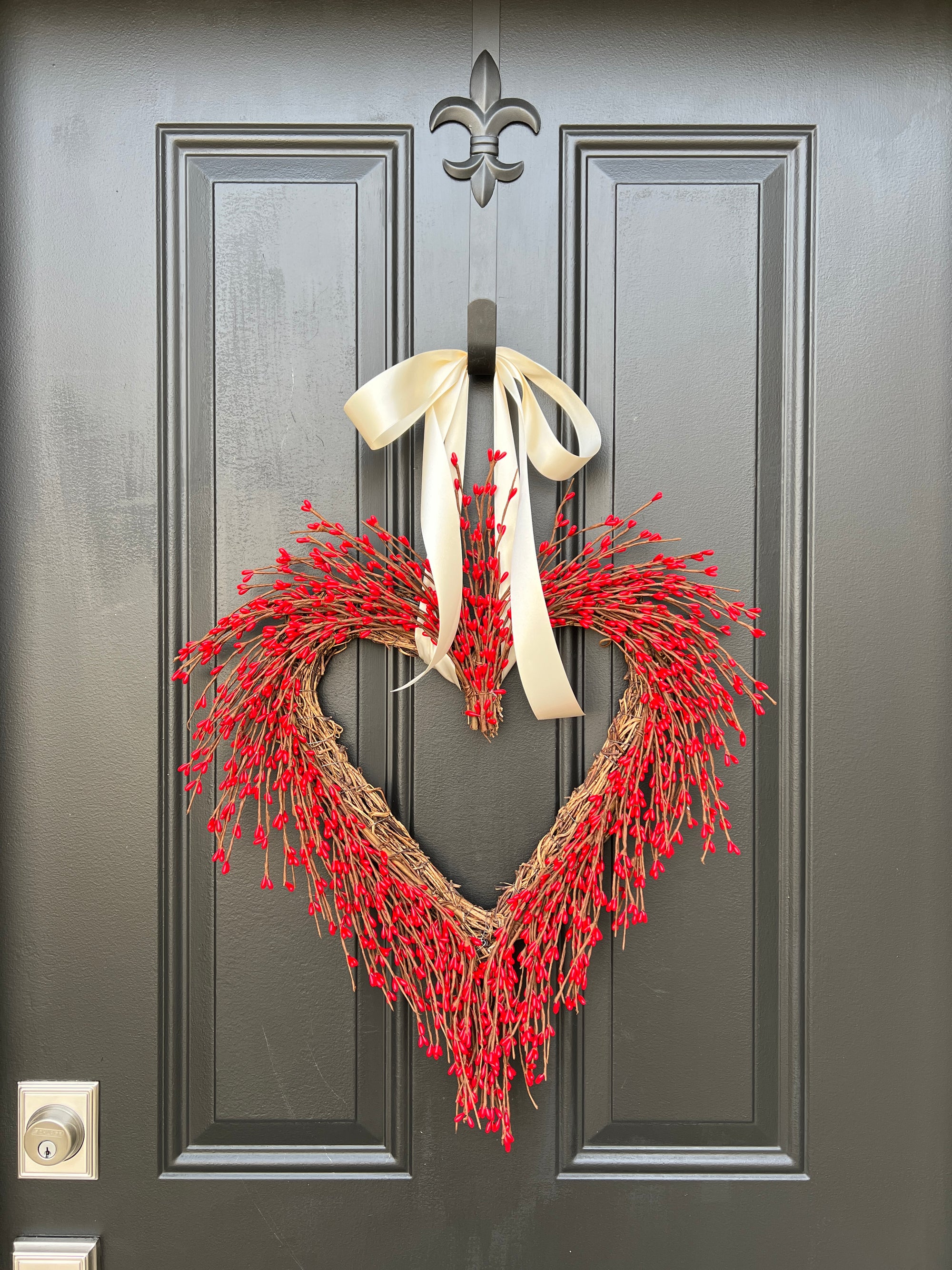 Simply Romantic Valentine's Day Heart Wreath