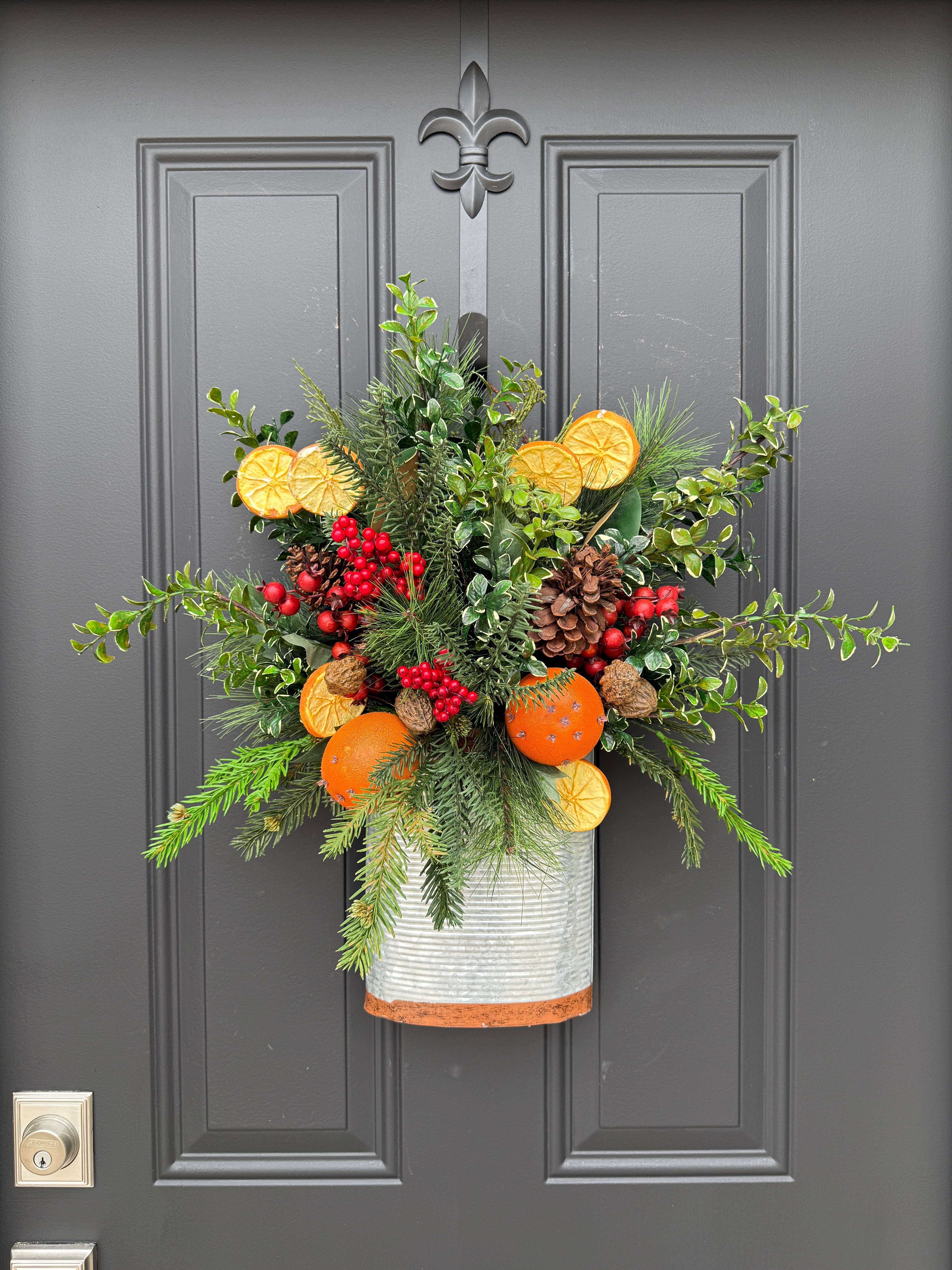 Colonial Christmas Bucket Arrangement | Williamsburg Inspired Thanksgiving Door Décor