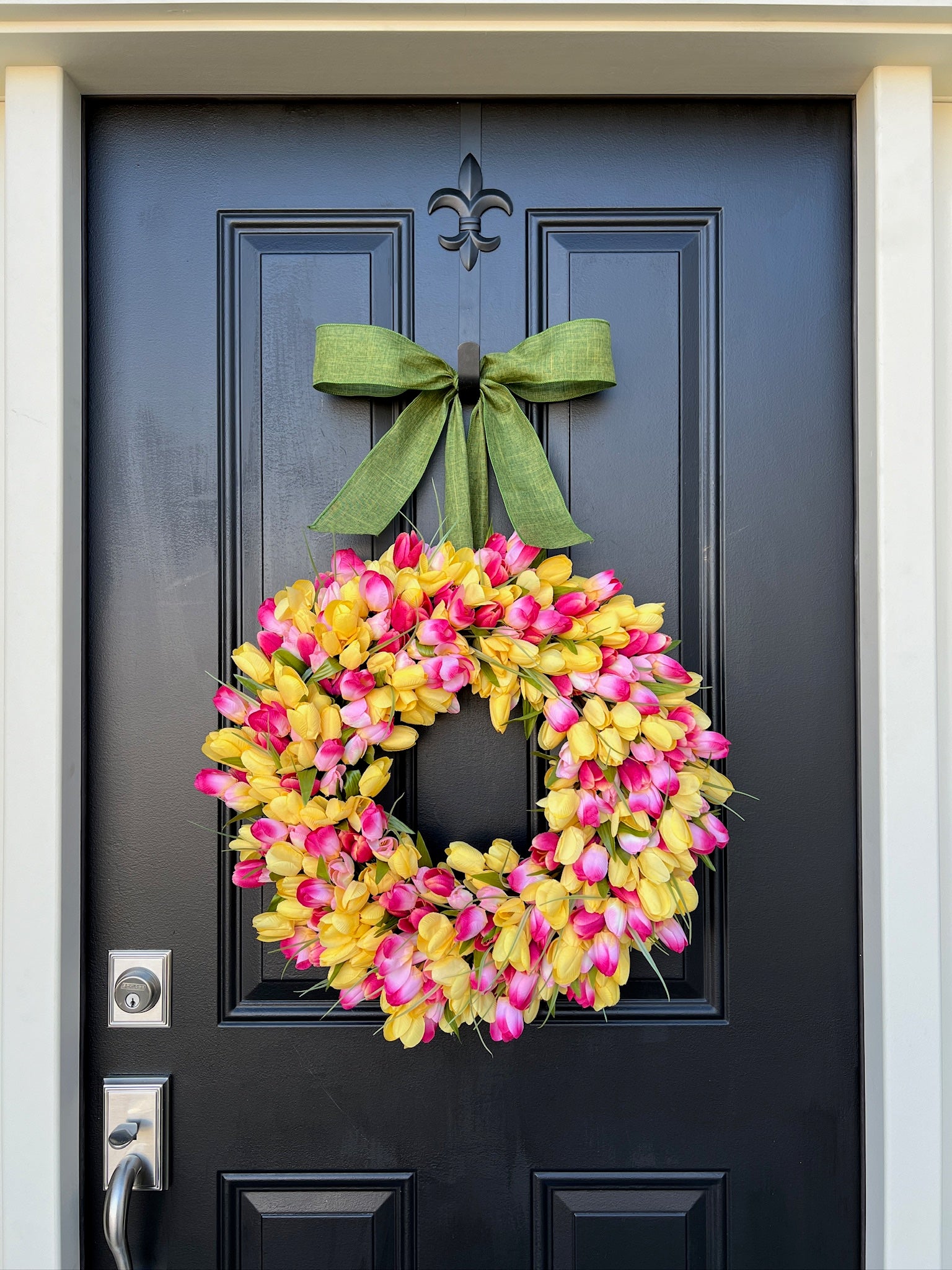 Spring Fields Tulip Wreath