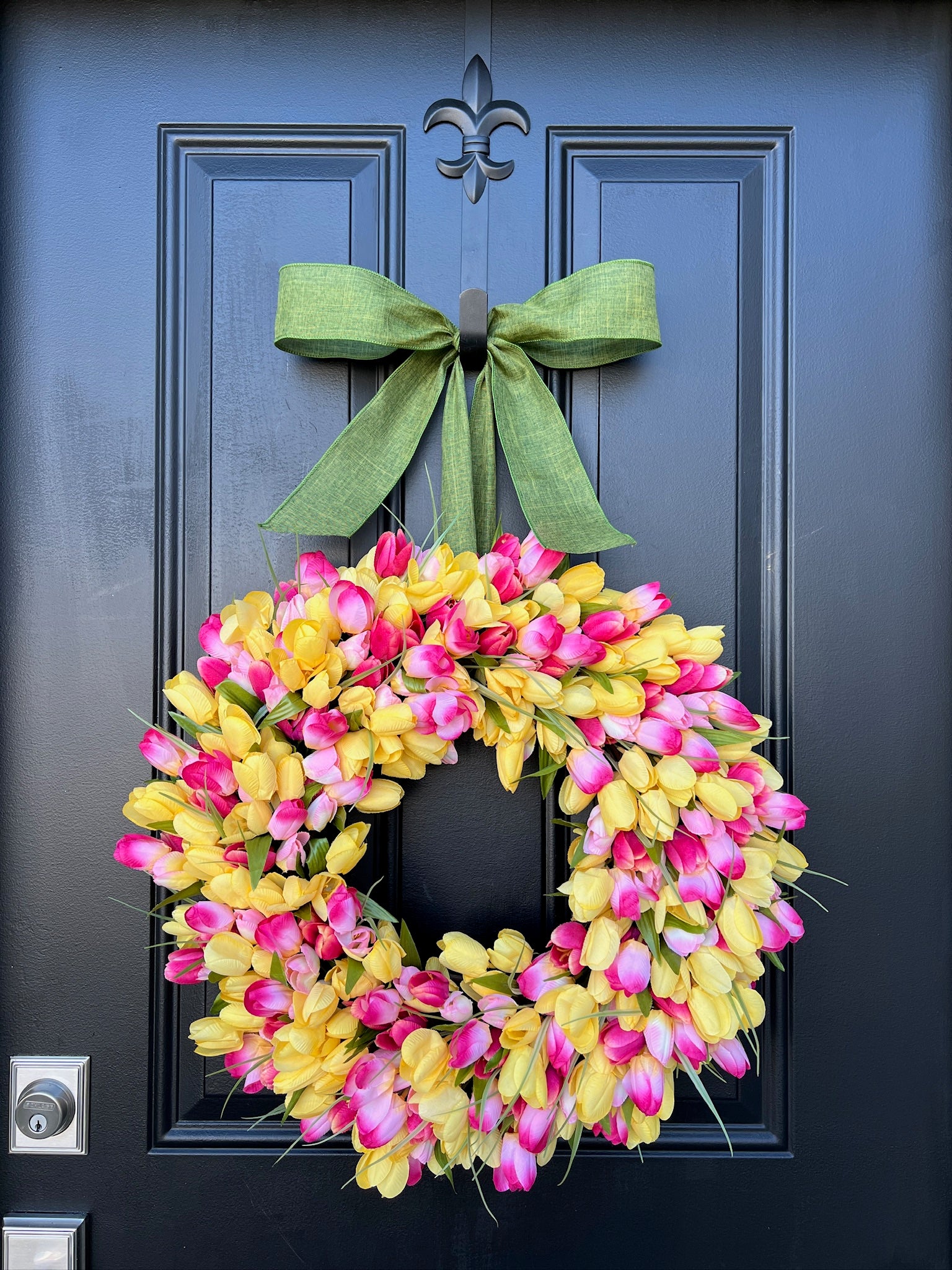 Spring Fields Tulip Wreath