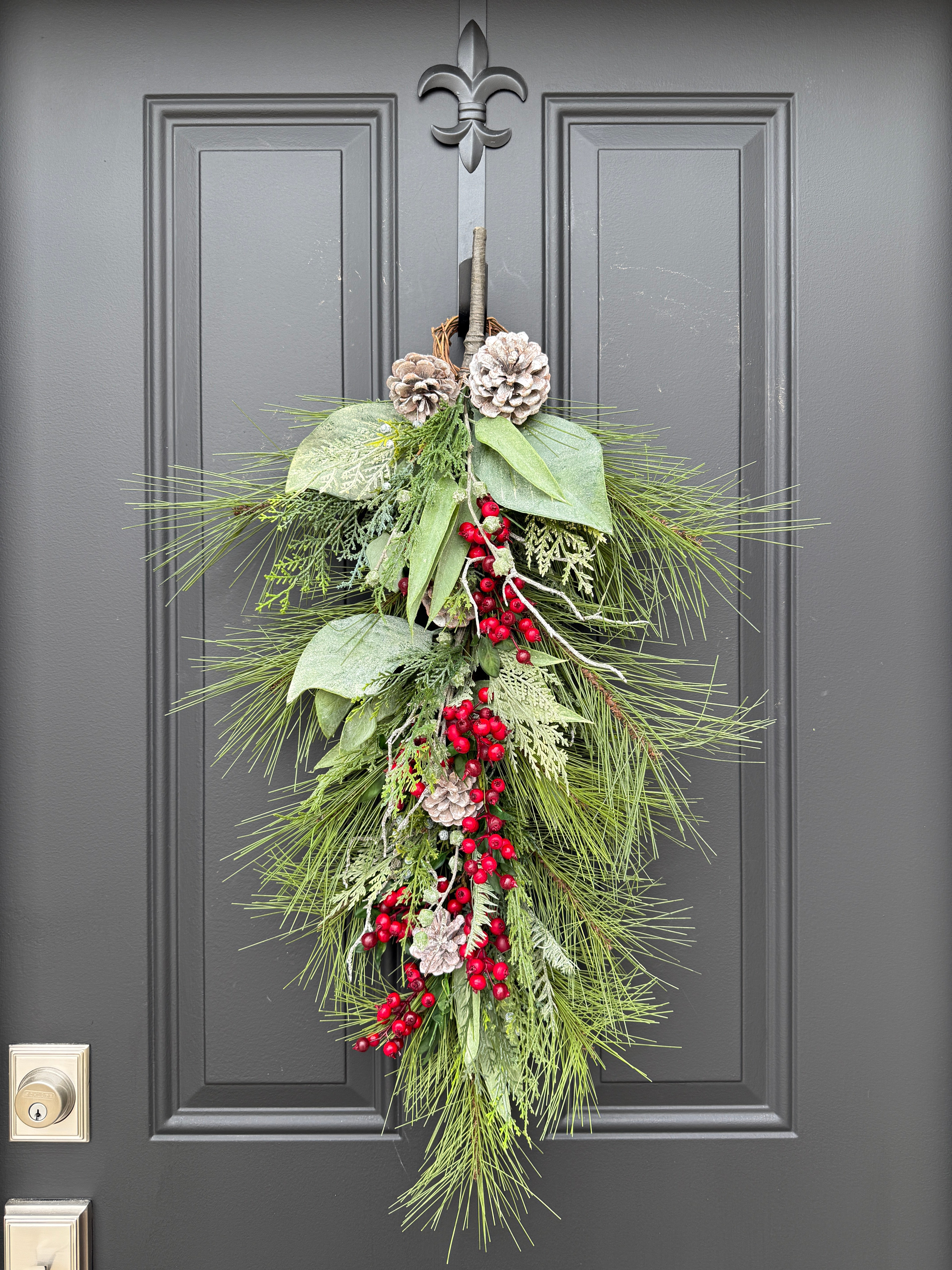 Christmas Swag with Red Berries & Pinecones | Holiday Door Decor