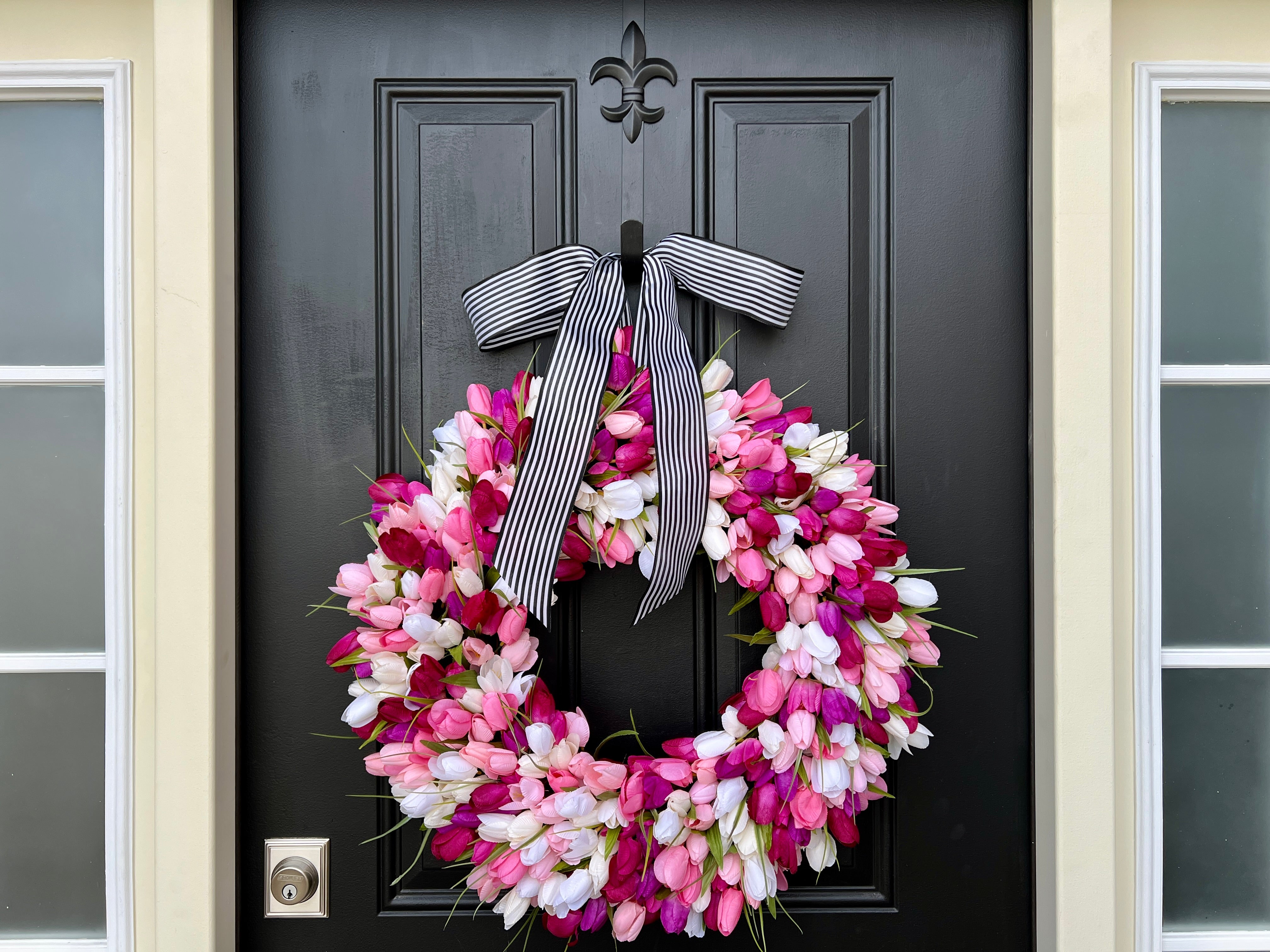 24" Pink & White Spring Tulip Wreath – Faux Flowers for Indoor/Outdoor Decor, Vibrant Spring Floral Wreath