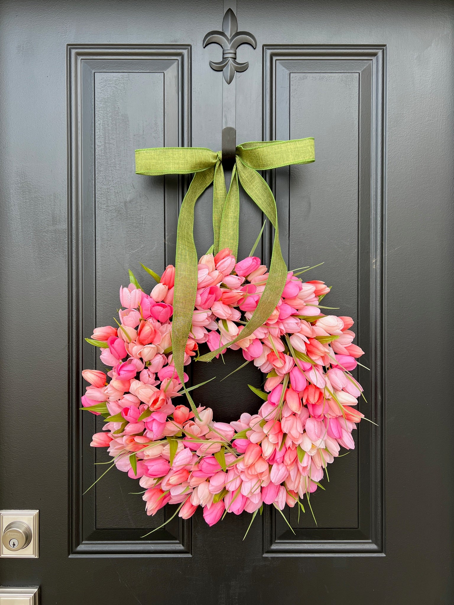 Peachy Pink Tulip Wreath
