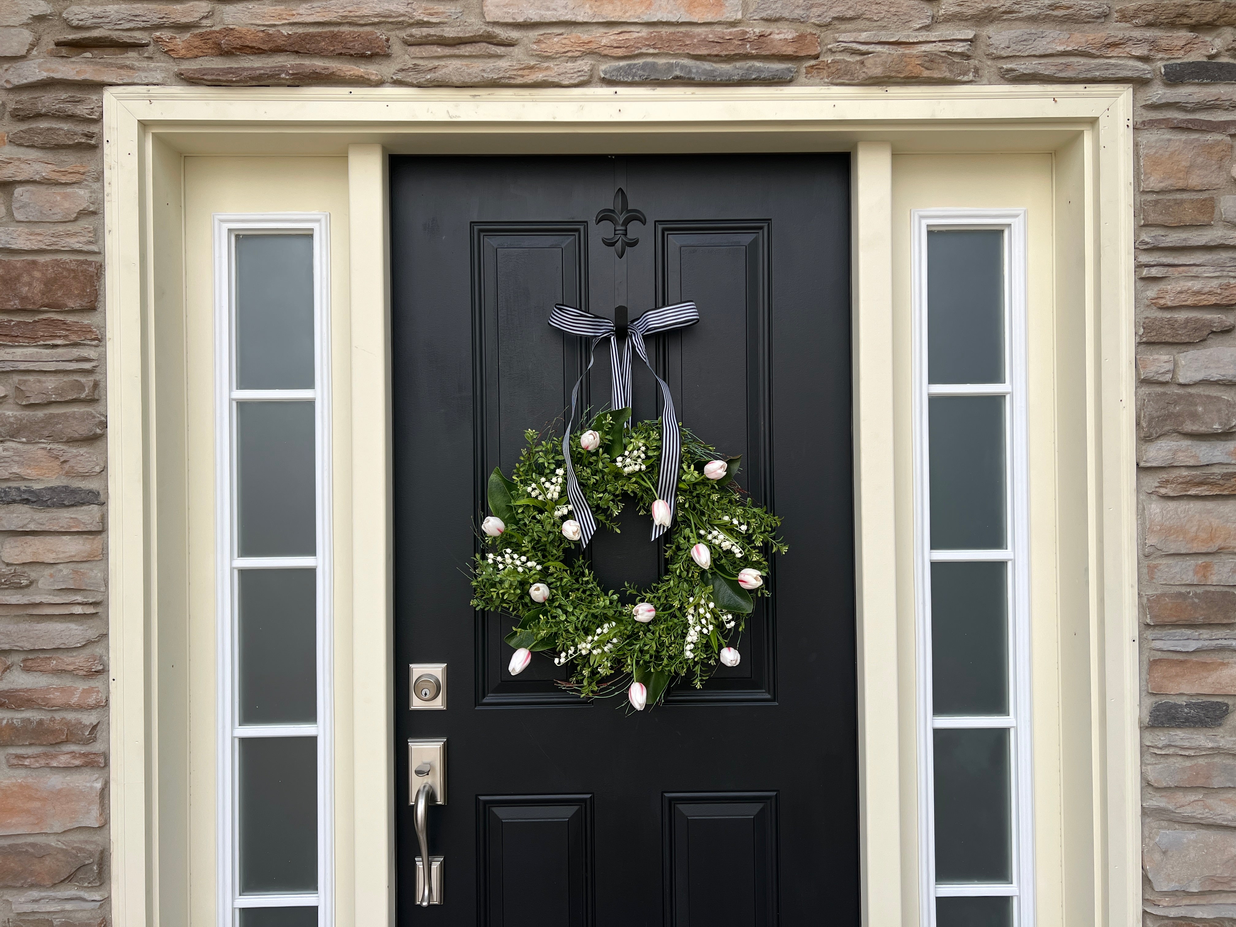 Spring Boxwood Wreath - Boxwood, Magnolia and Tulips Wreath