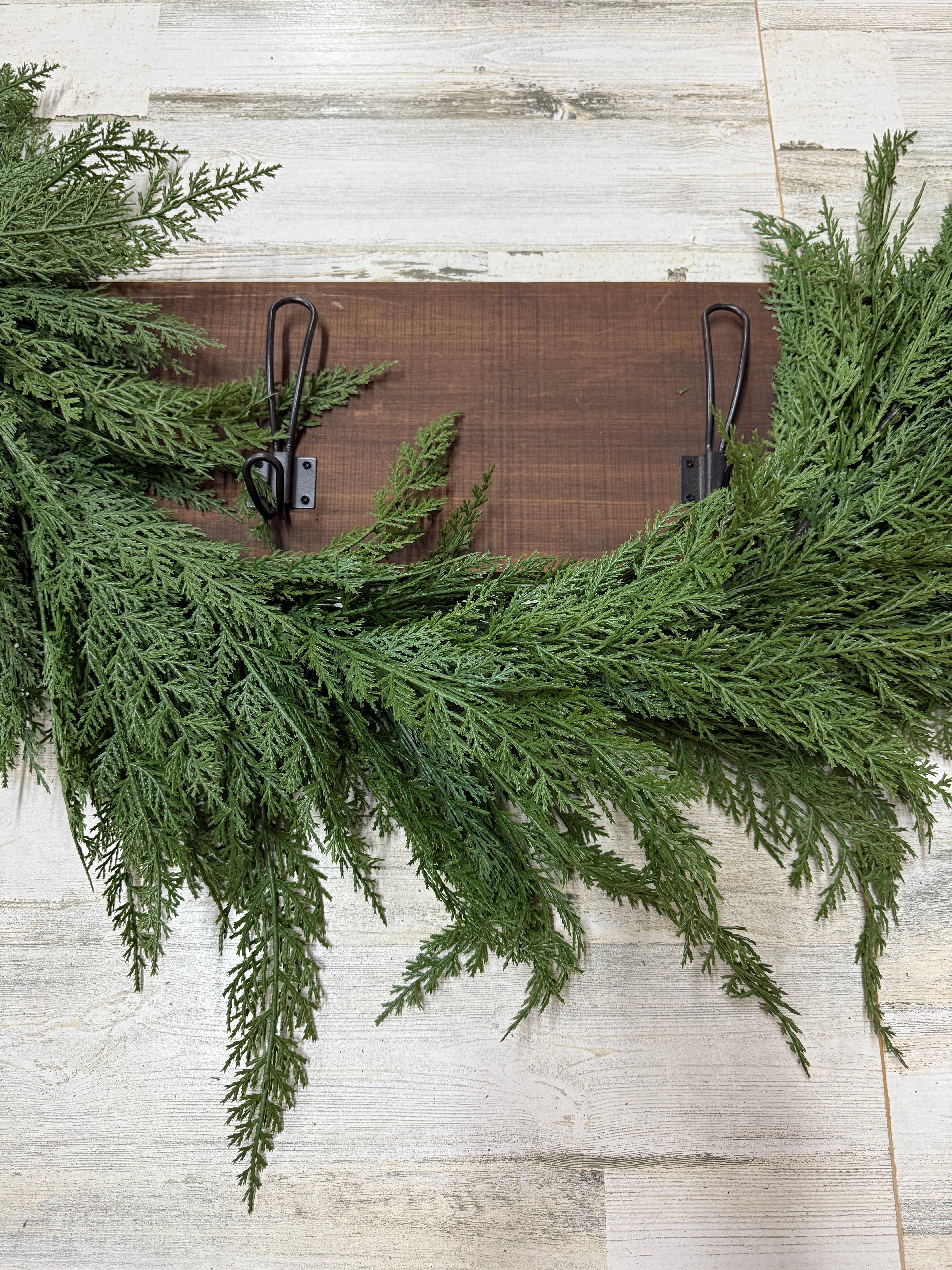 Cedar Pine Deluxe Garland |