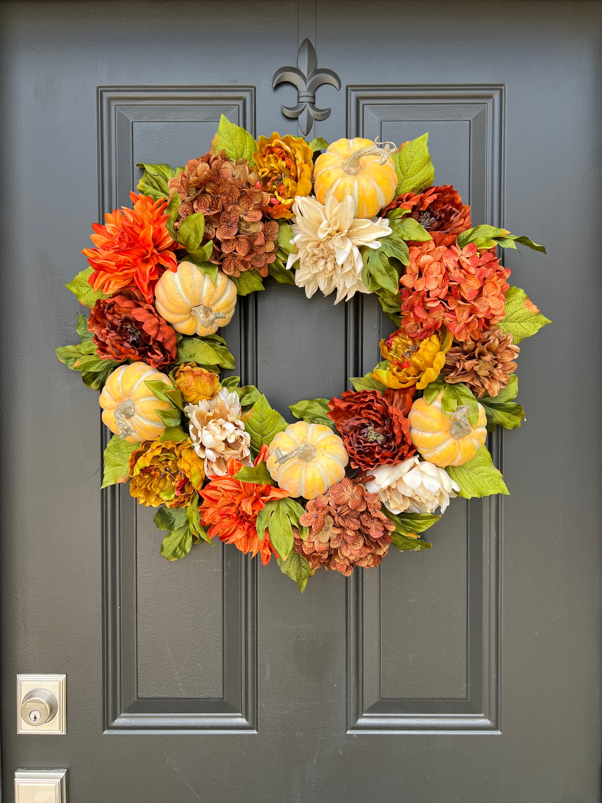 Autumn Farmhouse Wreath with Pumpkins