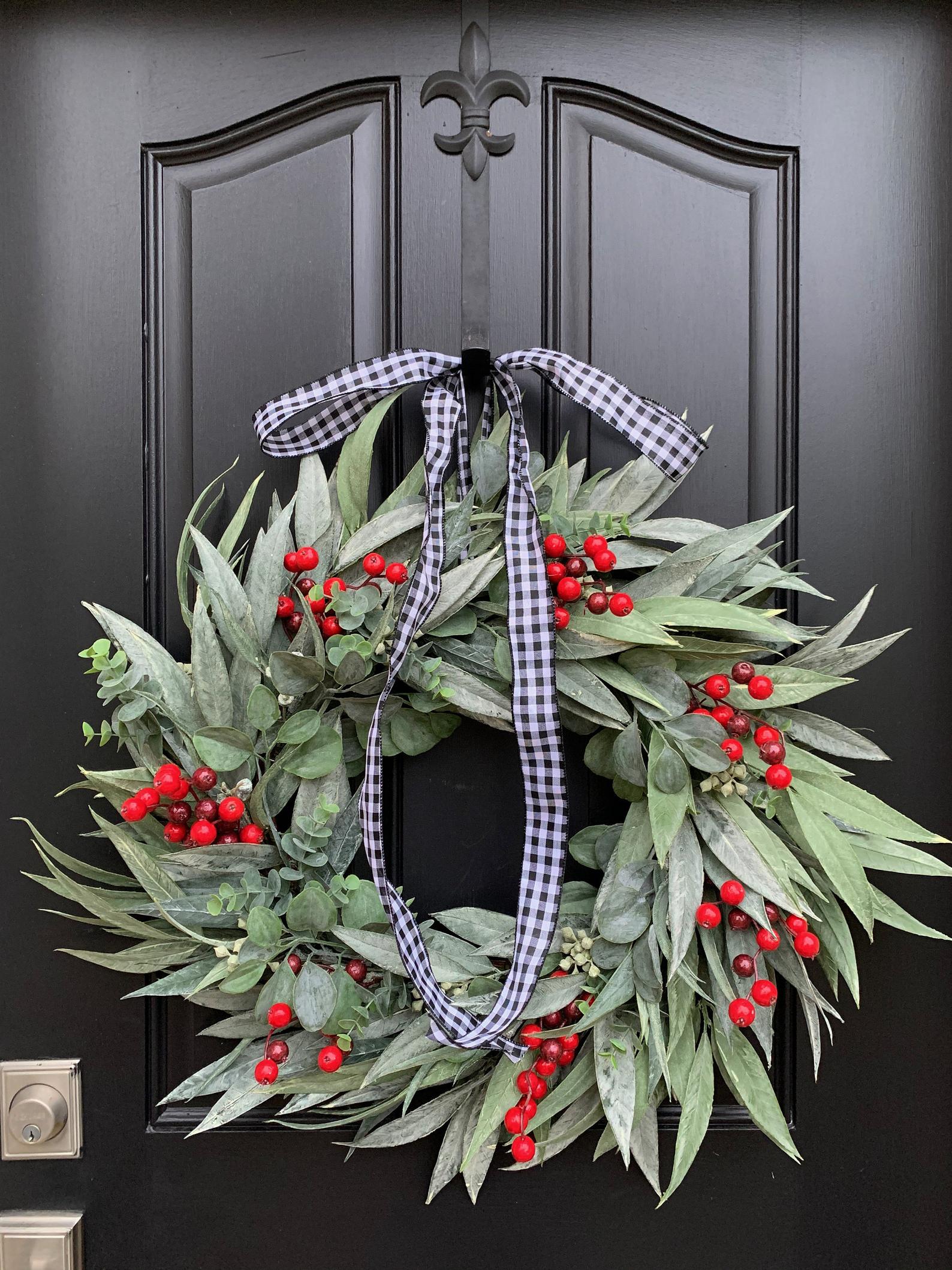 Winter Bayleaf Wreath with Red Berries
