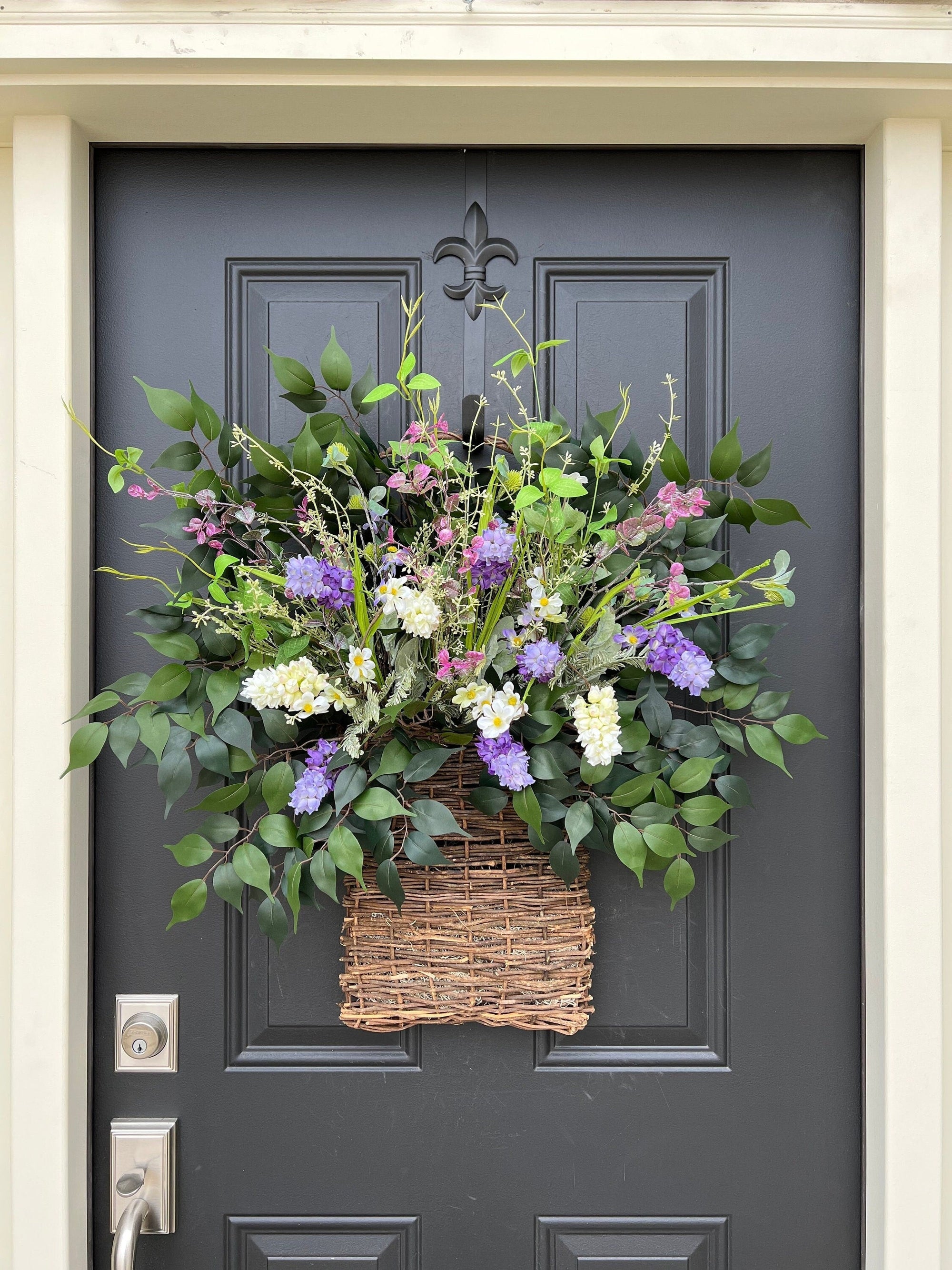 Hyacinth Wildflower Cottage Door Basket