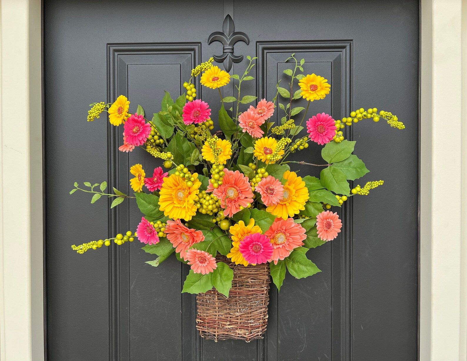 Spring Hope Daisy Basket Wreath