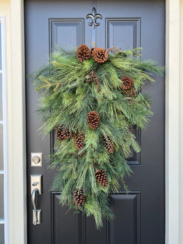 Winter Teardrop Wreath with Cardinals - TwoInspireYou