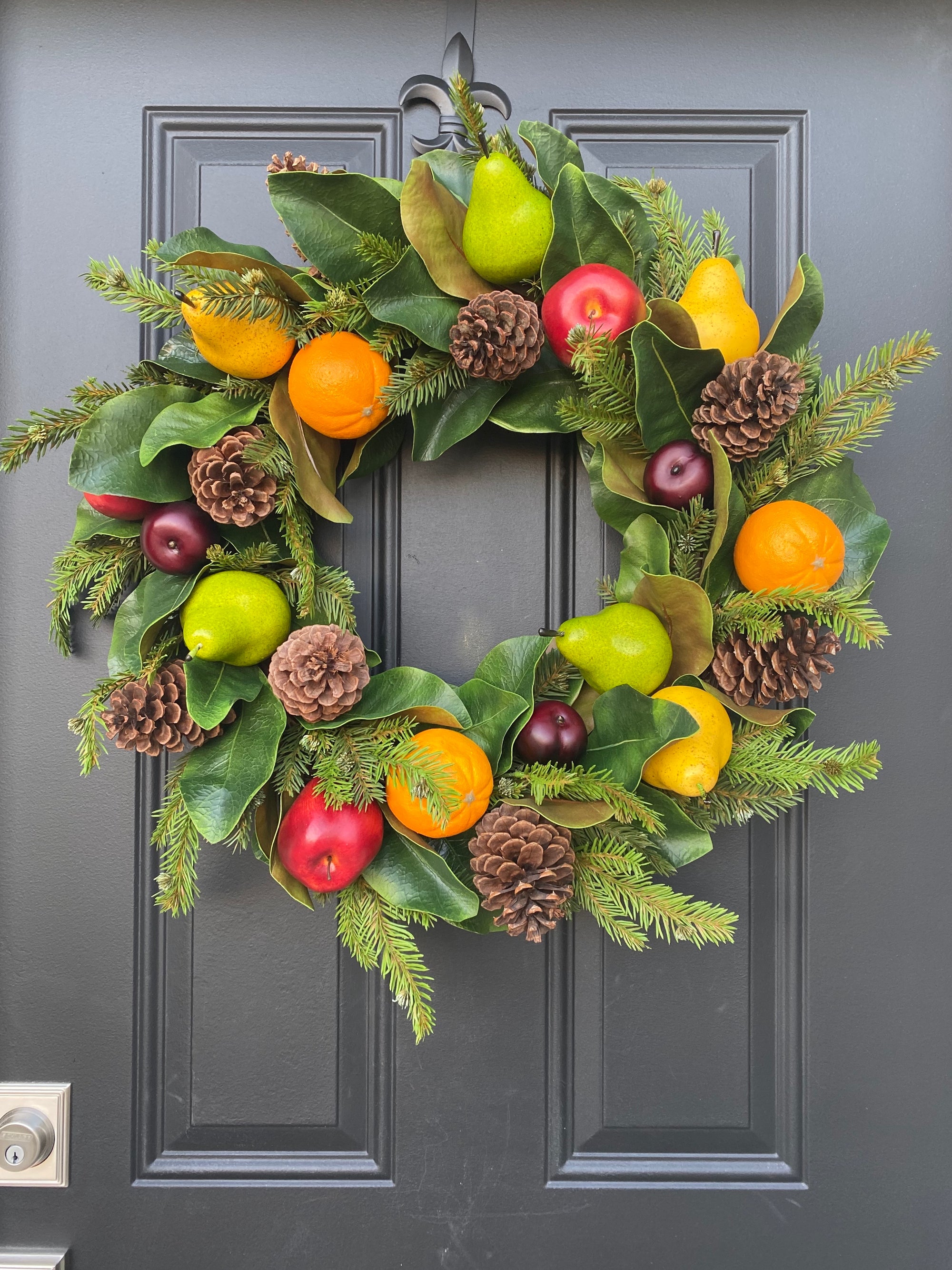 Mixed Fruit Wreath, Thanksgiving Front Door Wreaths, Holiday Decor, Colonial Williamsburg