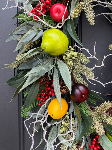 Oval Christmas Market Fruit Wreath - TwoInspireYou