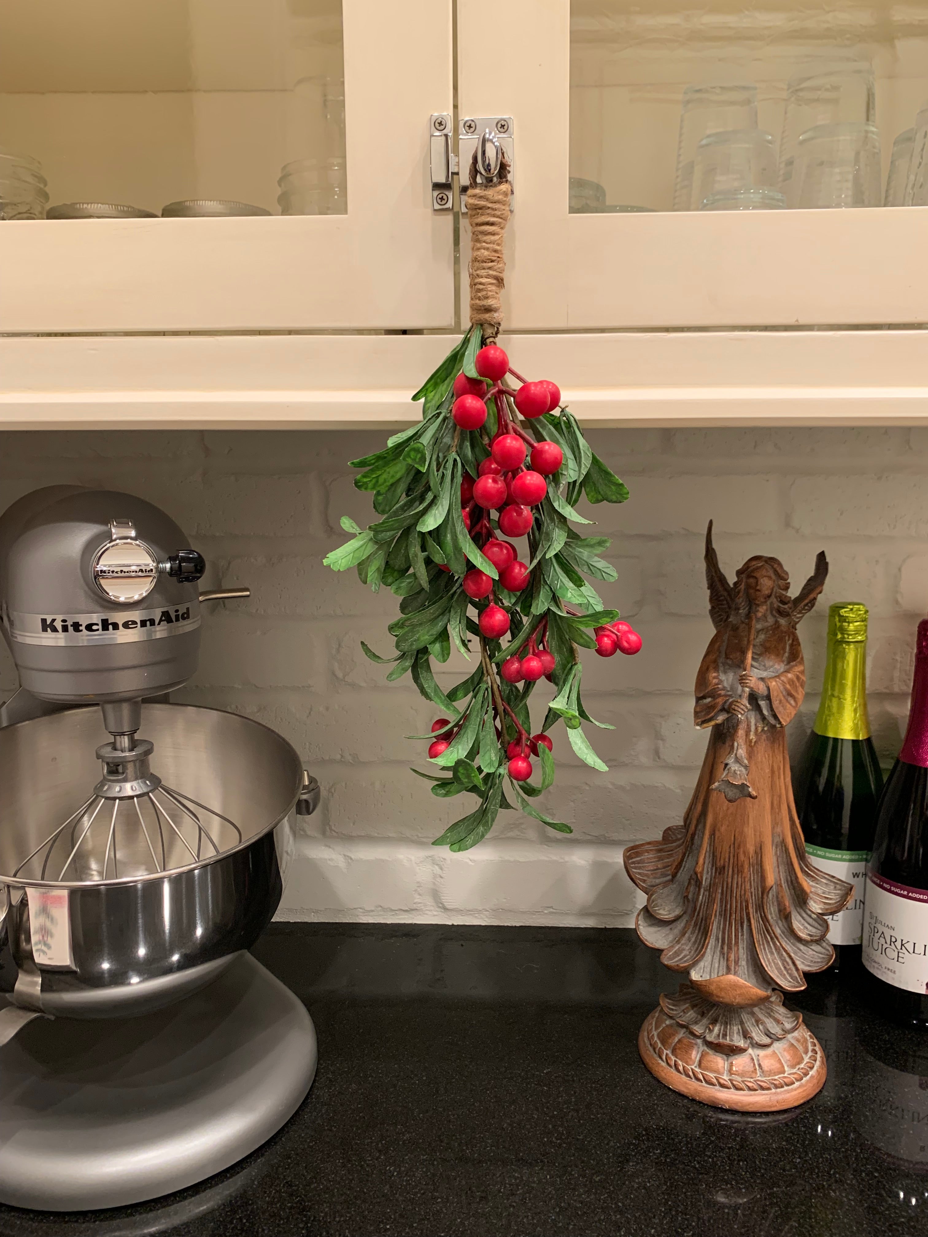 Mistletoe, Hanging Mistletoe, Red Berry Bundle