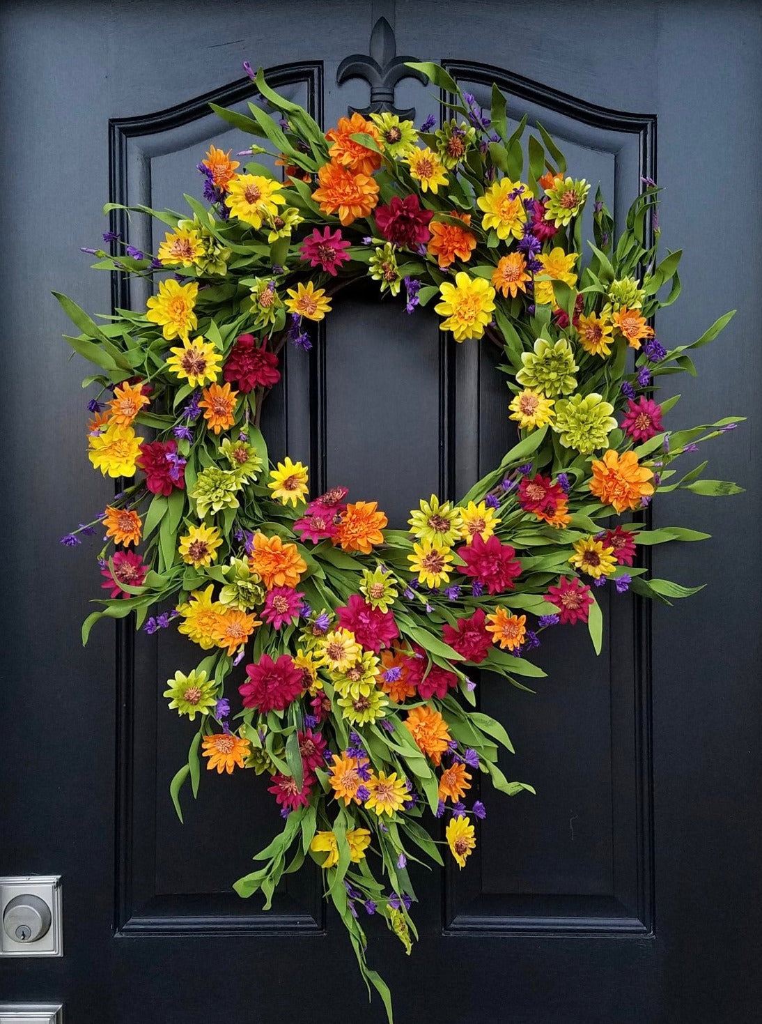 Long Cascading Daisy Wreath