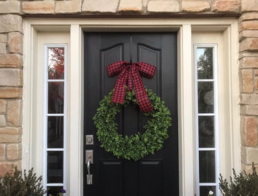 Rustic Christmas Boxwood Wreath - TwoInspireYou