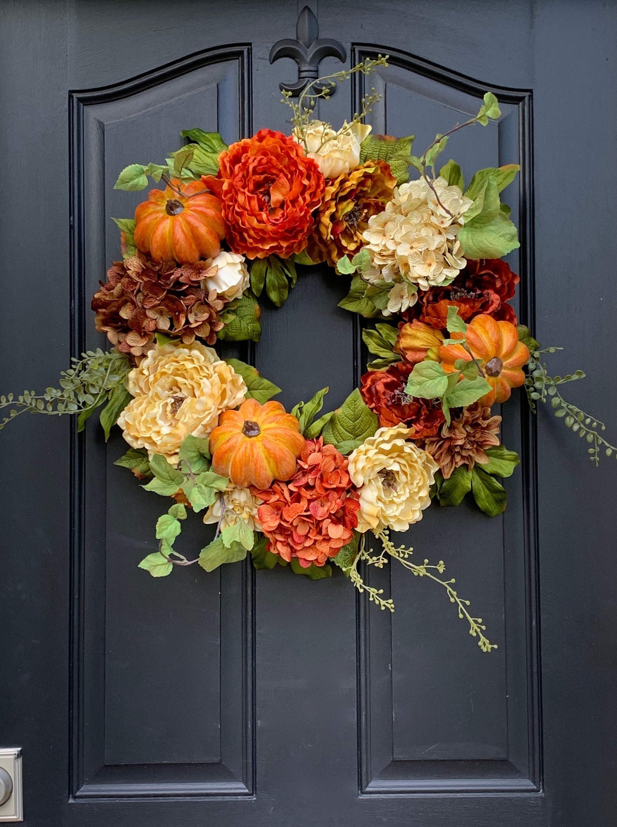 Thanksgiving Wreath with pumpkins and flowers