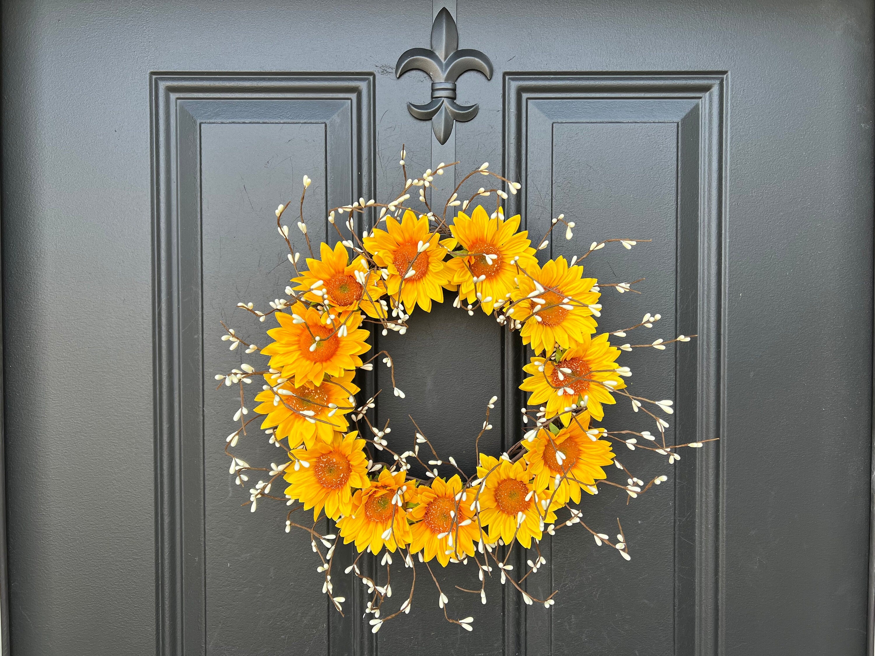 Simple Sunflower Wreath