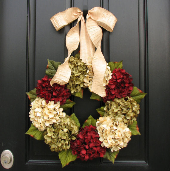 Christmas Hydrangea Wreath - TwoInspireYou